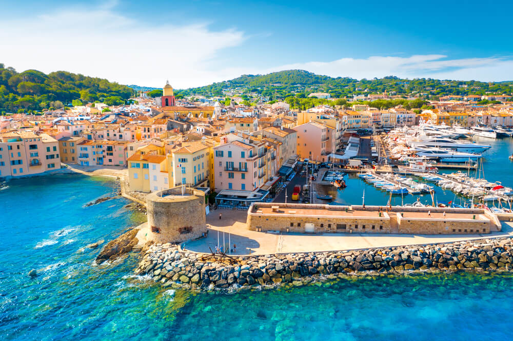 Saint-Tropez- Segelyacht an der Côte d‘Azur